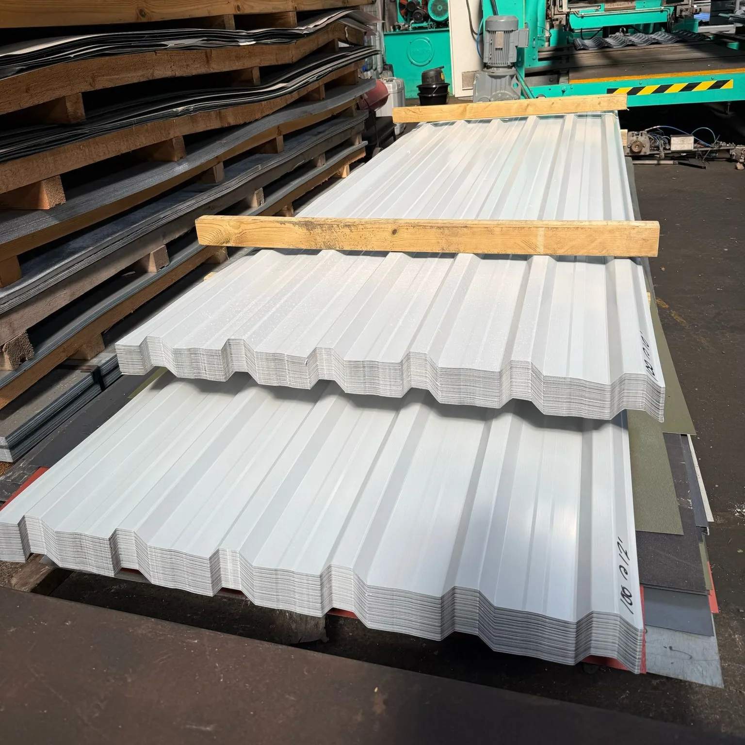 Profile Roofing Sheets | Light Grey | B-Grade | 0.45mm Thick | 12ft Length